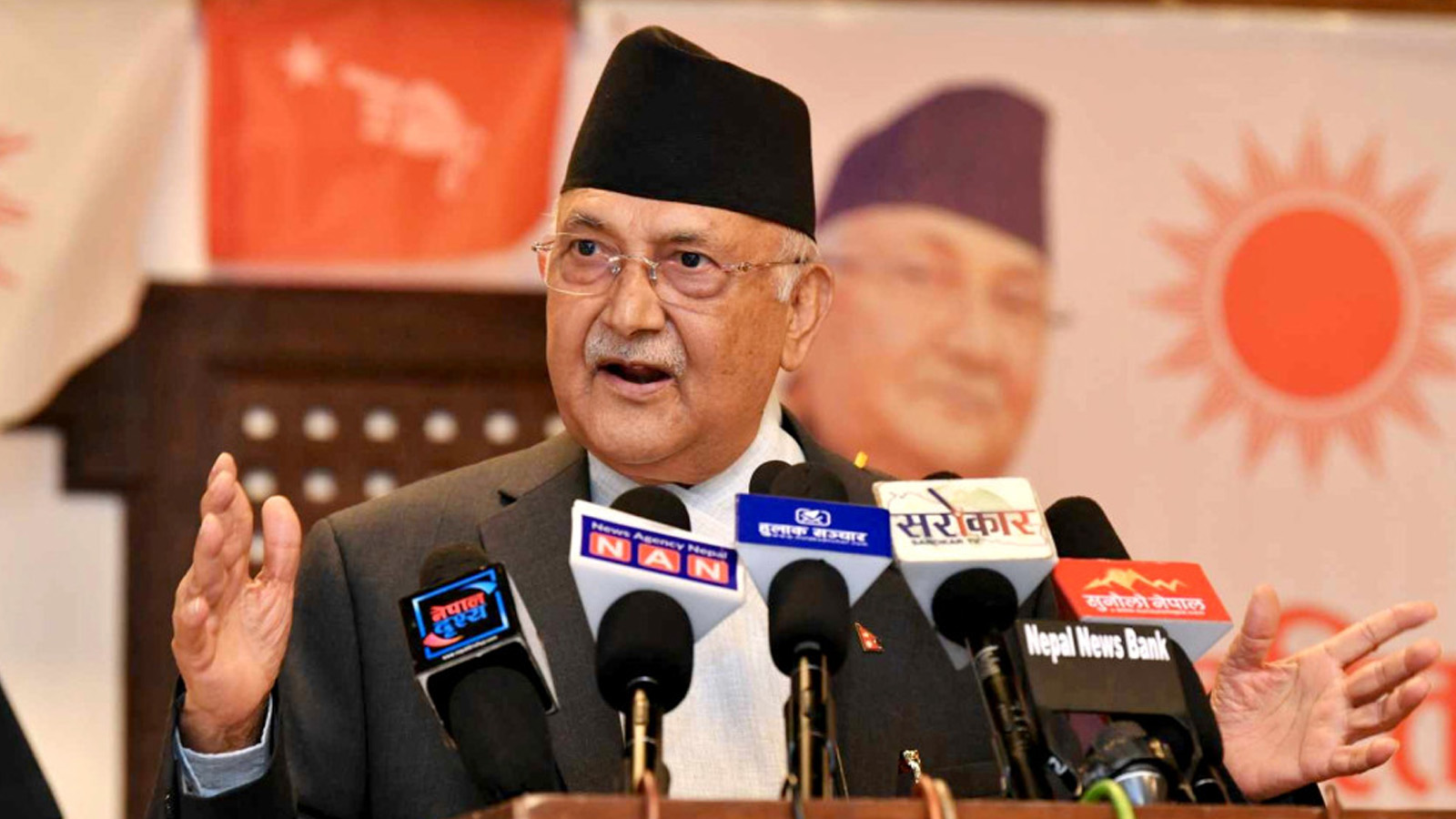 डीएसपीको परिवारै मार्ने घोषणा गरेका सांसद हाङ्गामलाई पक्राउ नगरेकोमा ओलीको आपत्ति