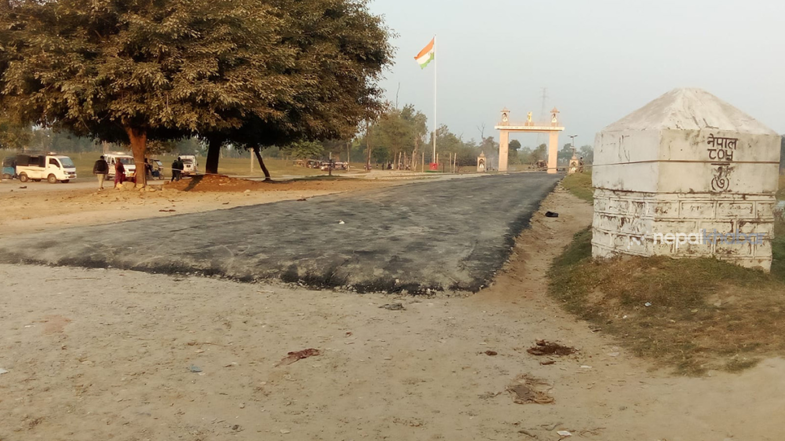 पश्चिम सीमामा भारतको दादागिरीः दशगजा मिचेर सीमास्तम्भसम्मै कालोपत्रे सडक