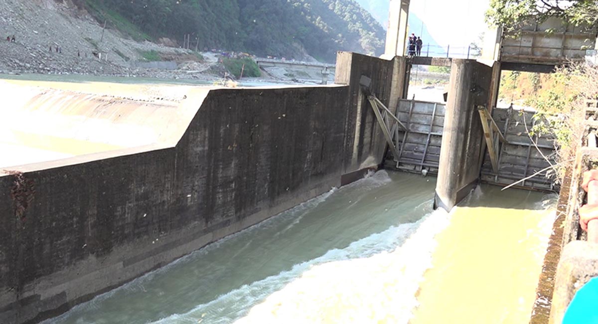 मणिपालमा उपचाररत युवक वेपत्ता, खोजी गर्न सेतीको बाँध खोलियो