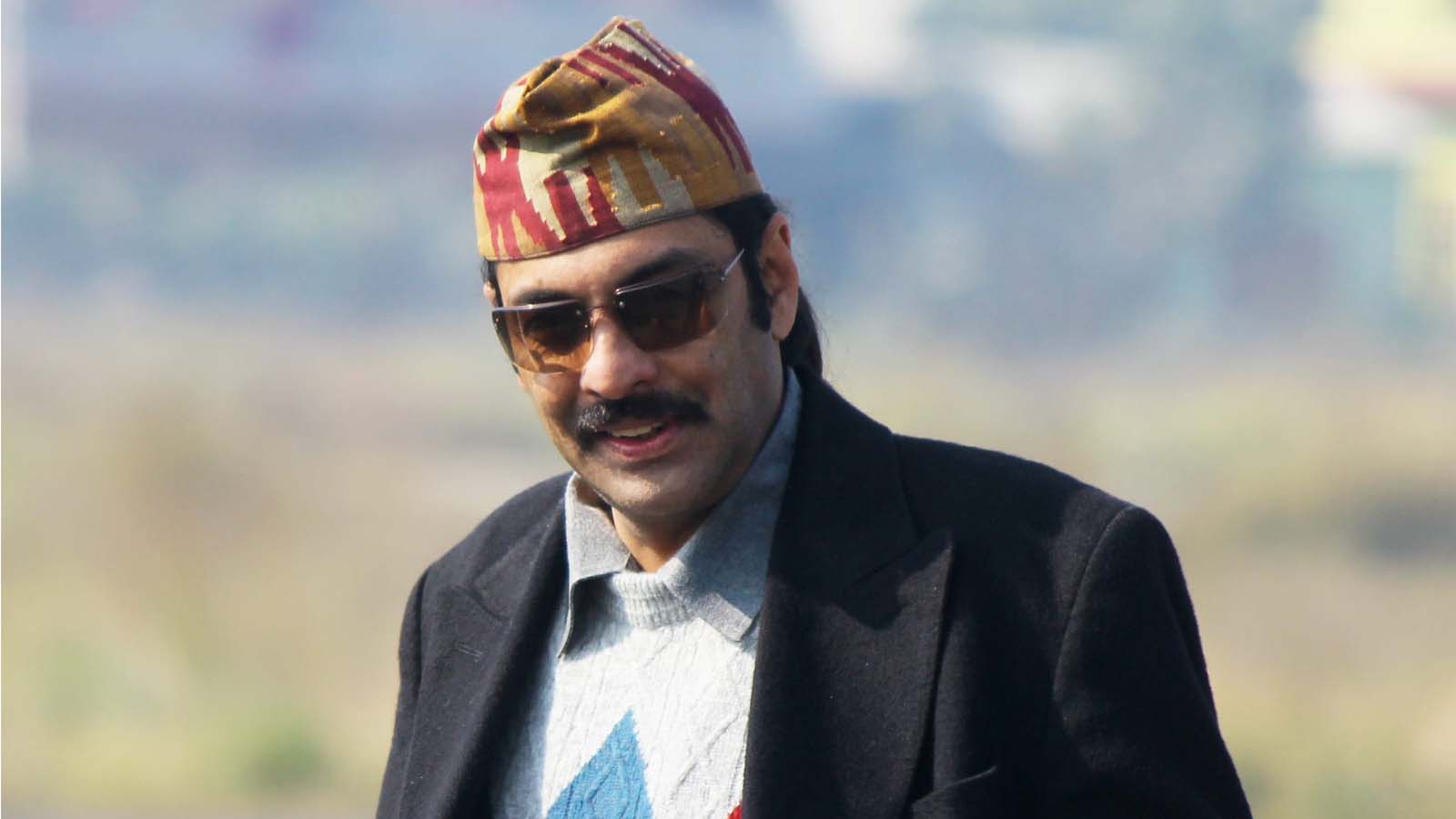 पूर्वयुवराज पारस फेरी विवादमा, के हो चितवनको पेस्तोल काण्ड ?