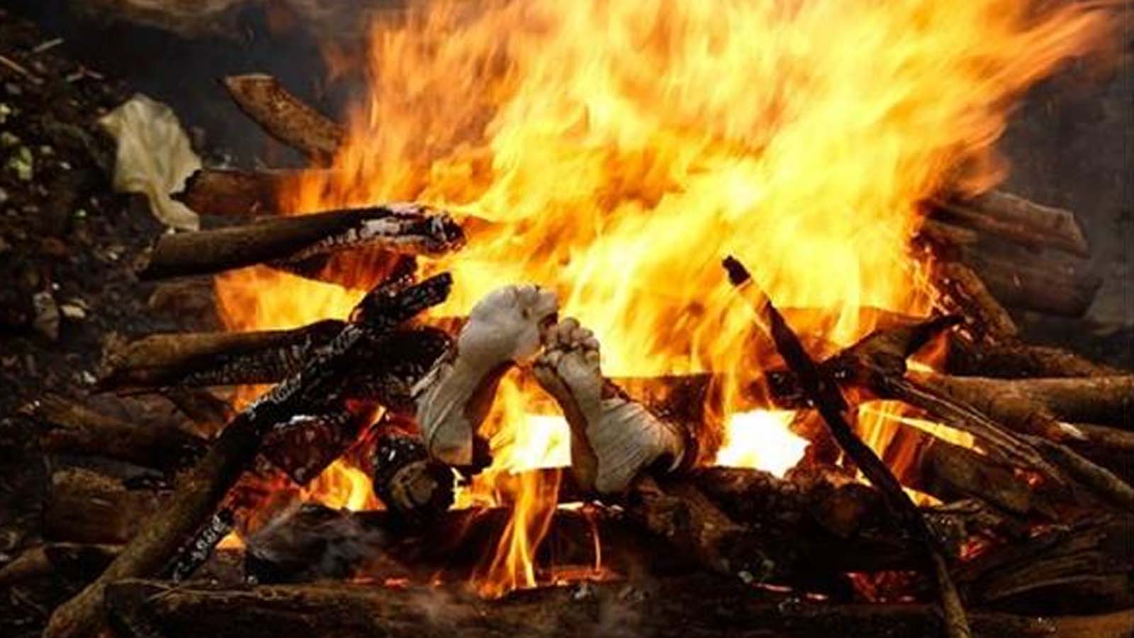 कुशको शव जलाउने क्रममा २ जना मलामी जलेर घाईते
