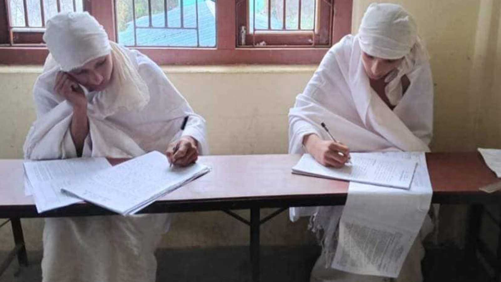 स्याङ्जामा बाबुको किरिया बसेका दाजु–भाइले दिँदैछन् एसईई