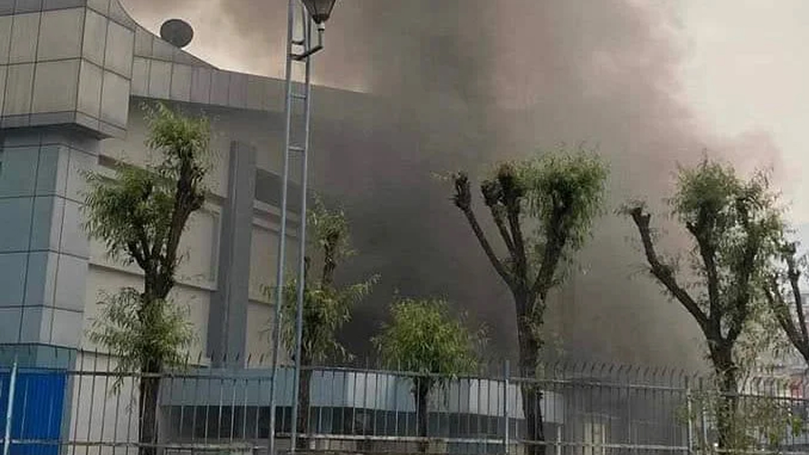भाटभटेनी सुपर मार्केटमा आगलागी हुँदा पौने २ करोडको क्षती