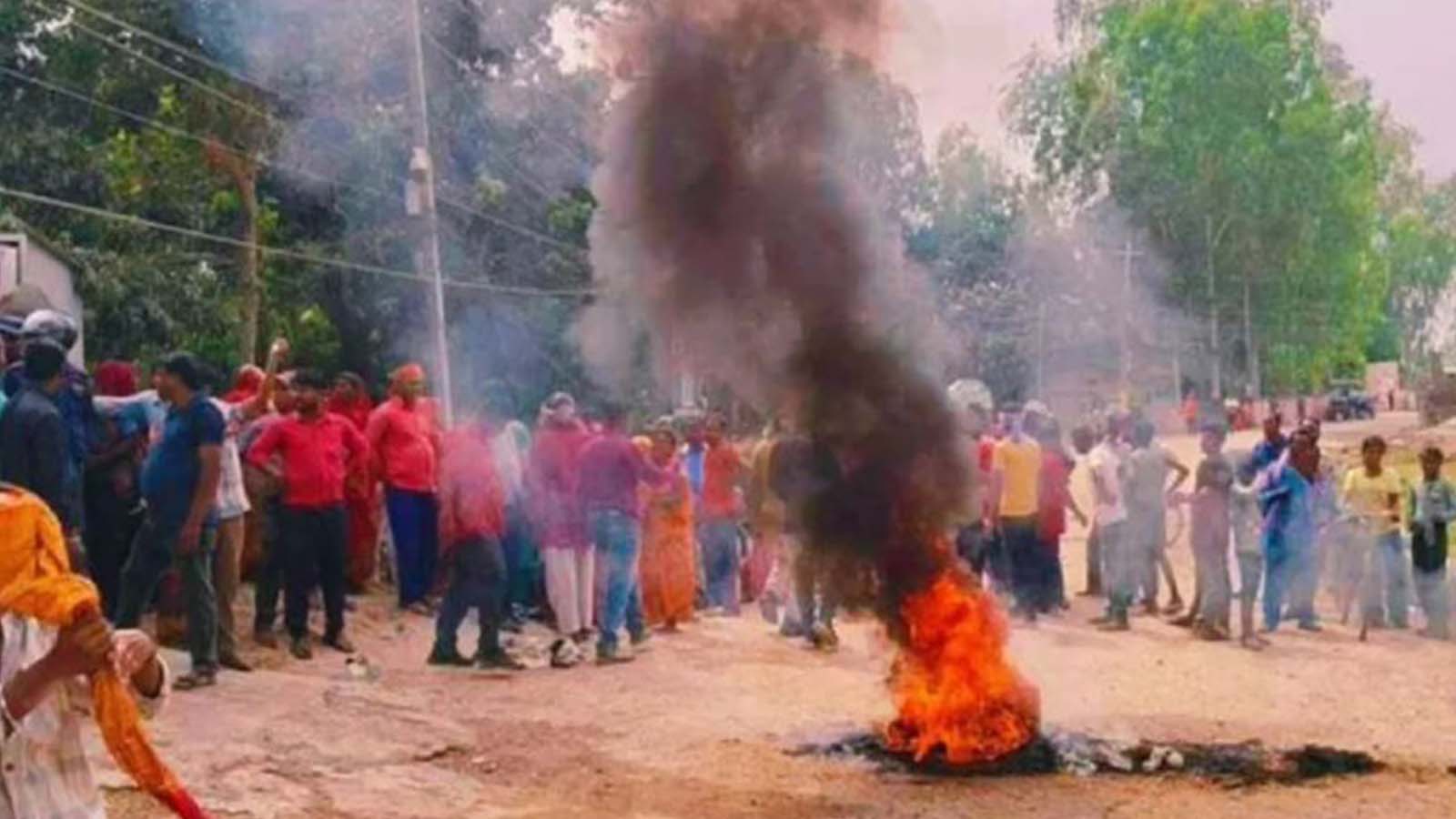 केटाकेटीको प्रेम प्रकरणले धनुषामा स्थानीय र प्रहरीको झडप, ७ सेल अश्रुग्याँस प्रहार