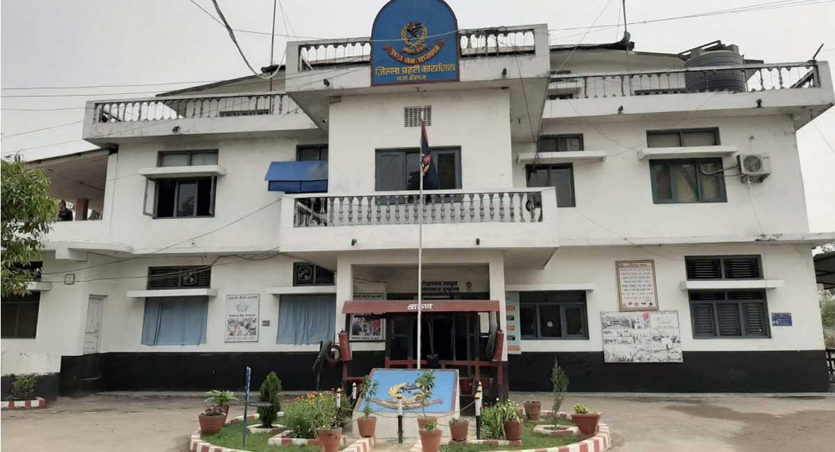 ड्रग्स सेवन गरेका छिमेकी युवकले चक्कु प्रहार गर्दा पर्सामा एक जनाको ज्यान गयो