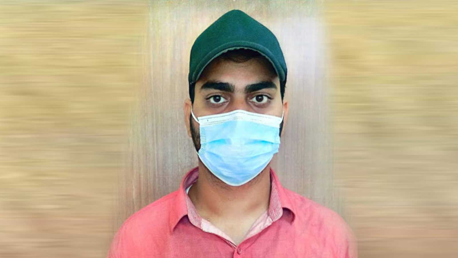 कर्मचारीलाई गोली हानेर रकम लुटपाट गरी भागेका भारतीय नागरिक हतियारसहित पक्राउ