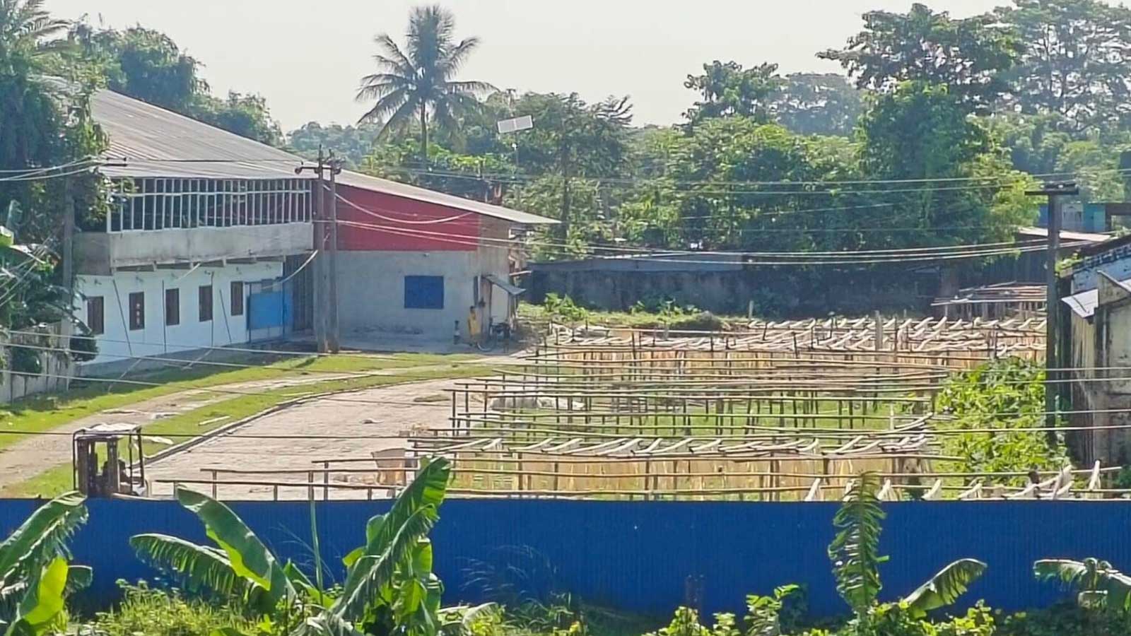 दुहवीमा छाला उद्योगको दुर्गन्धले गाउँमा पाहुना आउनै छोडे, किशोर–किशोरीको विवाह हुन छोड्यो