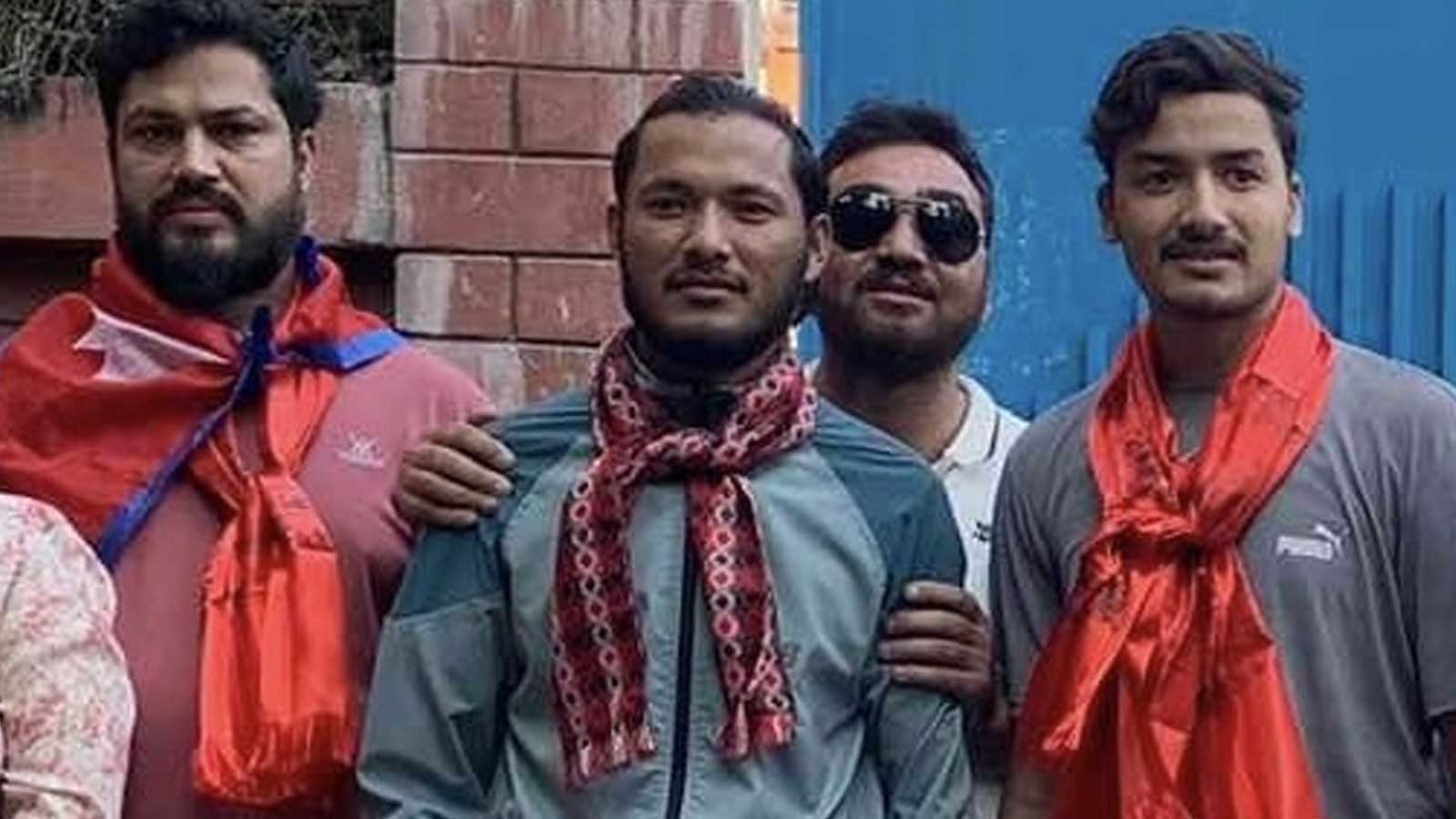 ओली र देउवाविरुद्ध हुलहुज्जत गर्दा झण्डै साउदीको प्लेन छुट्यो ?