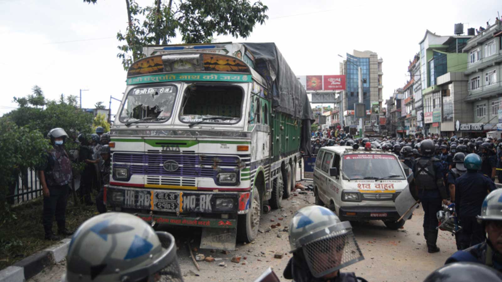गठ्ठाघरमा ट्रकको ठक्करबाट मारिने महिला नभई पुरुष भएको पुष्टी