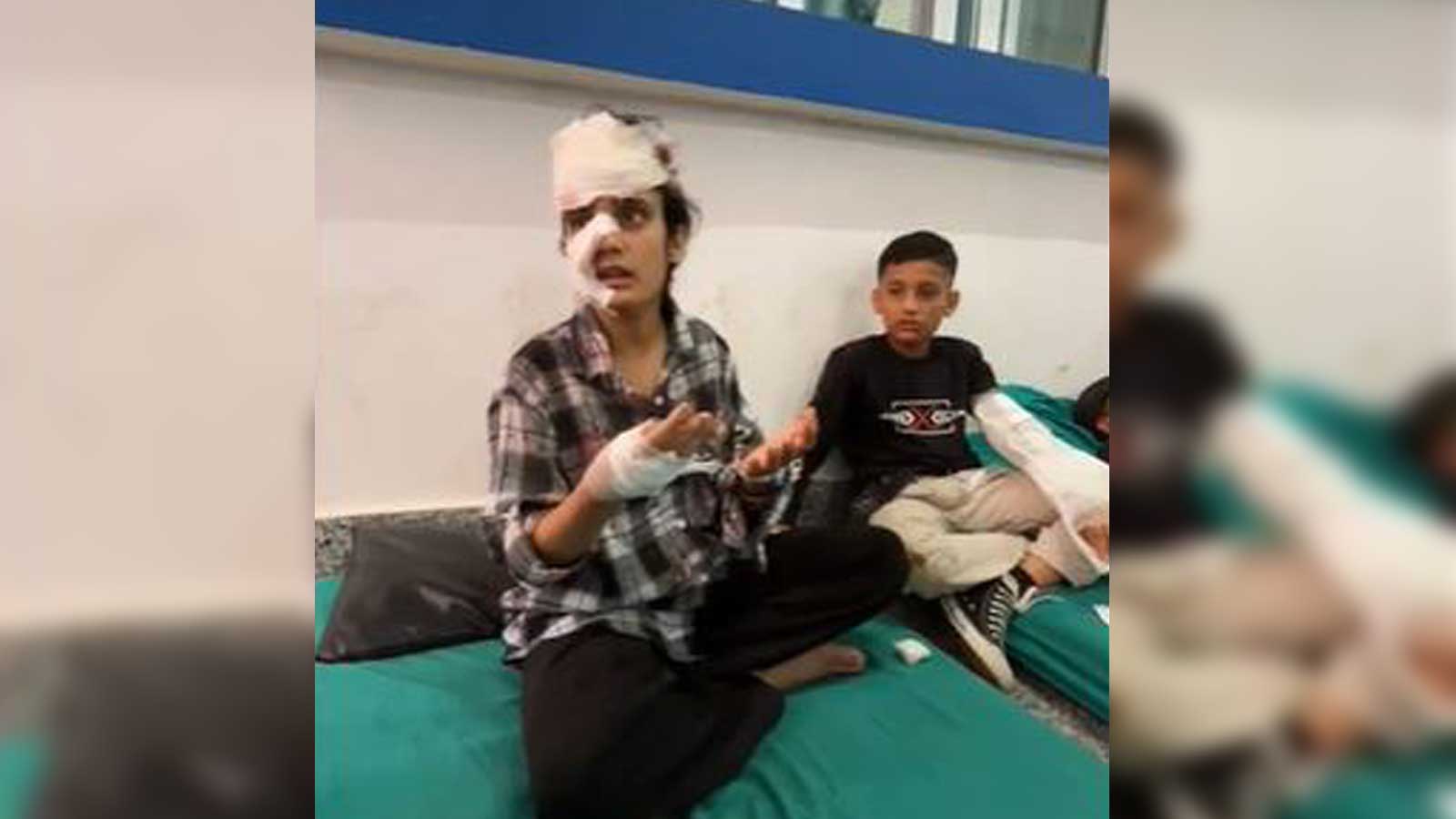सिन्धुली बस दुर्घटनाः दुईजनाको मृत्यु, २३ घाइते मध्ये ८ जनाको अवस्था गम्भिर(अपडेट)