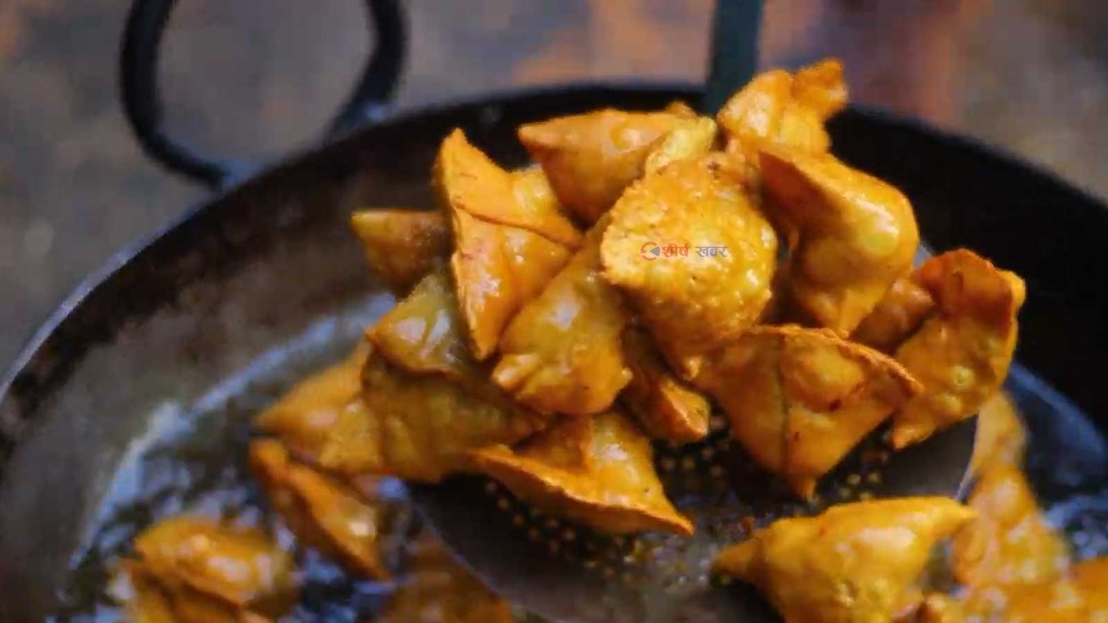 बेच्न राखेको समोसा र लिटीमा किरा, यसअघि पनि भेटिएको थियो किरा र कपाल