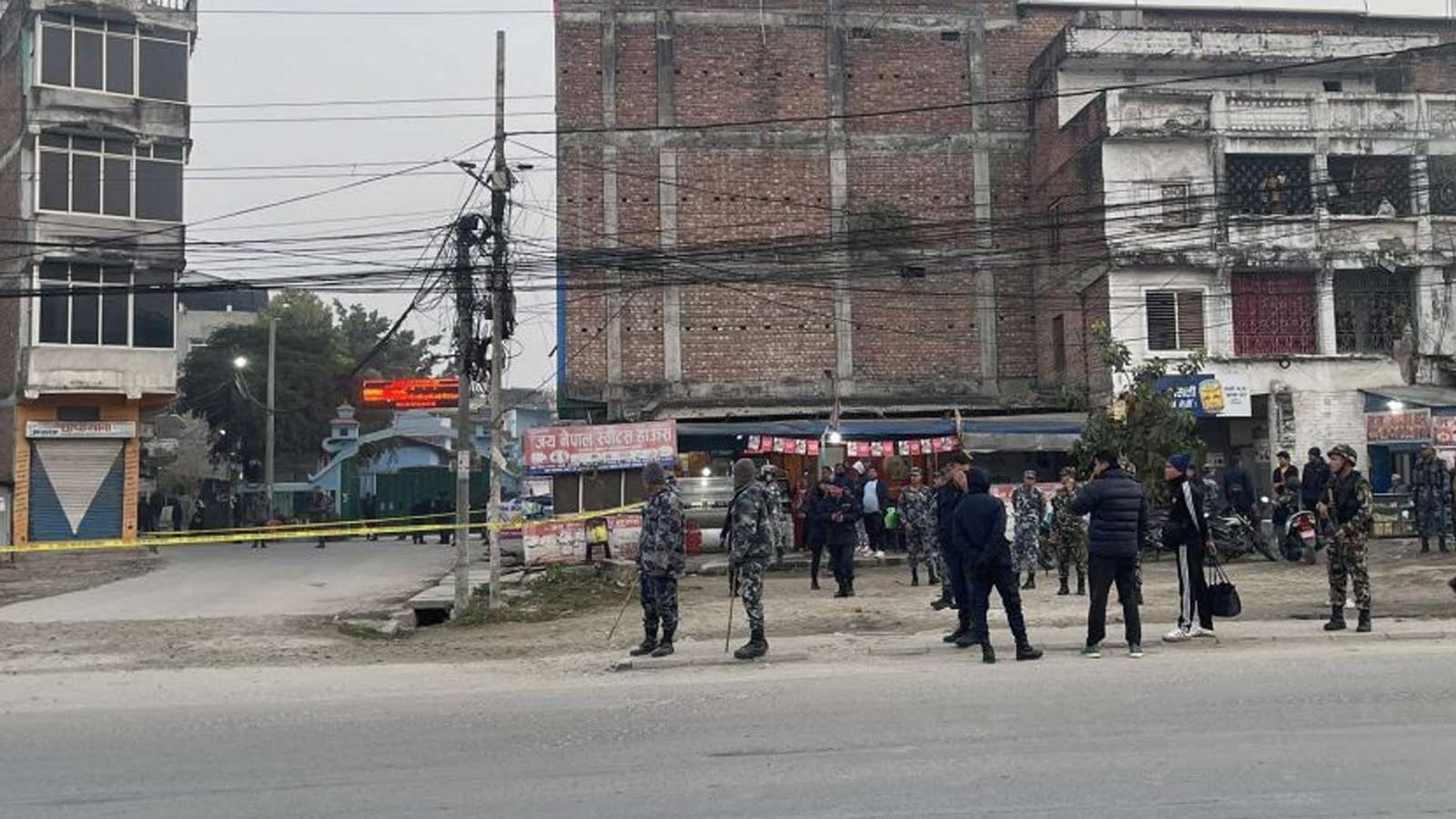 इटहरी उपमहानगरपालिका कार्यालय अगाडि फेला परेको बम आफैं पड्कियो