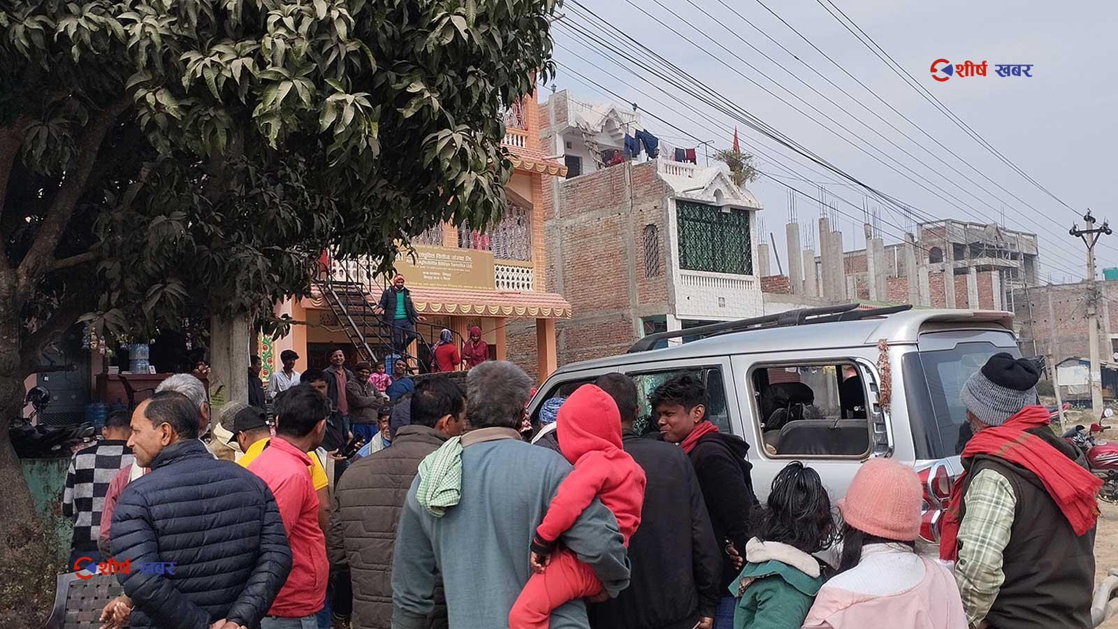 सिरहामा जनप्रतिनिधिको वितण्डा : घरमा लिन नआएको रिसले उपाध्यक्षले नै फुटाईन पालिकाको गाडी