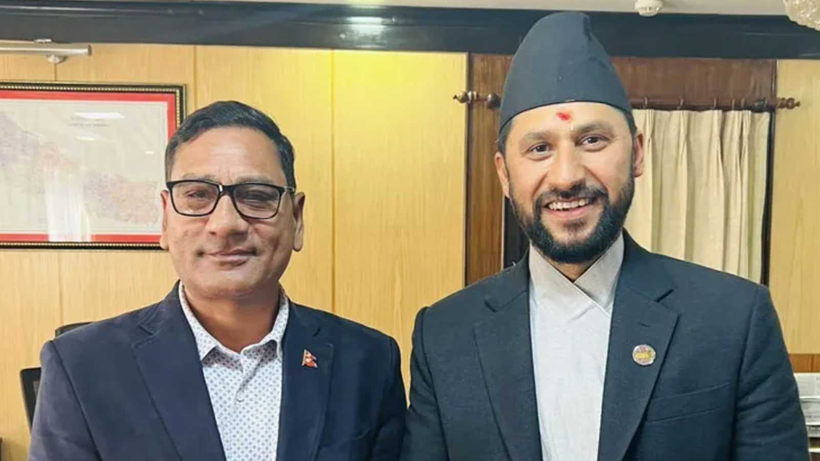 रवि लामिछानेको अवैद्य कारोबारका खजाञ्ची थापा अमेरिकी एयरपोर्टमा पक्राउ