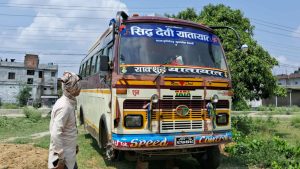 चार दिनअघि धरानबाट चोरी भएको बस पार्टपुर्जा खोलेर विक्री गरीसकेपछि विराटनगरमा भेटियो