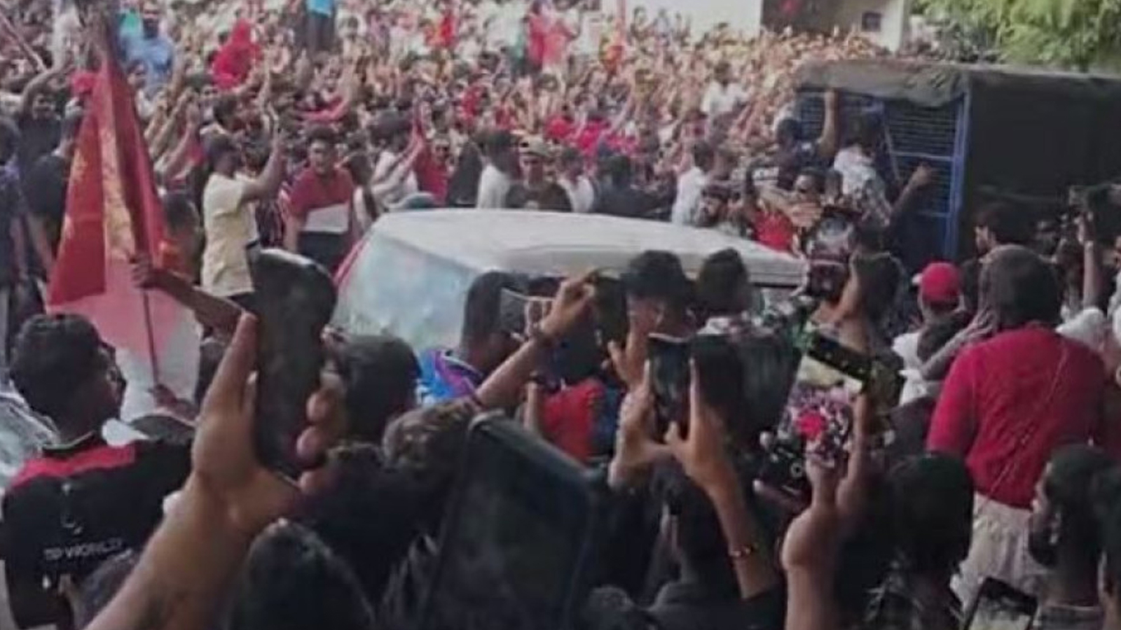 आईपीएलको खुसीयालीमा मृत्युको सन्नाटाः आरसीबीको विजय उत्सवमा भागदौड हुँदा १० को मृत्यु