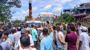 चितवनमा बस र इभी माइक्रोबस ठोक्किँदा ७ जनाको मृत्यु, १८ घाइते