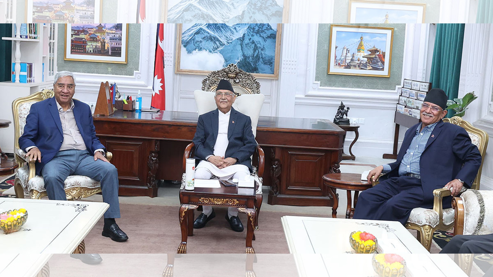 सिंहदरबारमा तीन दलका नेताको भेटः प्रचण्डलाई फकाउन कुर्सी कूटनीति, सध्रेला सम्बन्ध ?