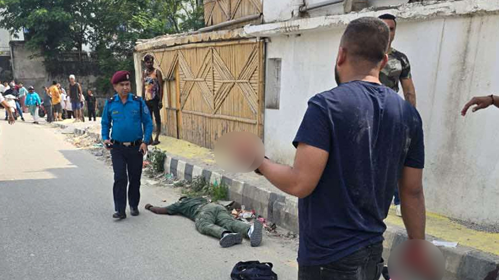 टोखामा गोली चल्यो, दुई प्रहरीसहित चार जना घाईते