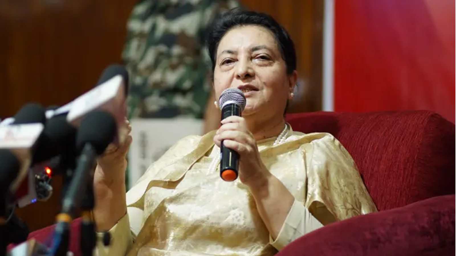 पूर्वराष्ट्रपति भण्डारीको पत्रकार सम्मेलनः एमालेको निषेध निर्णयको ठाडो प्रतिवाद