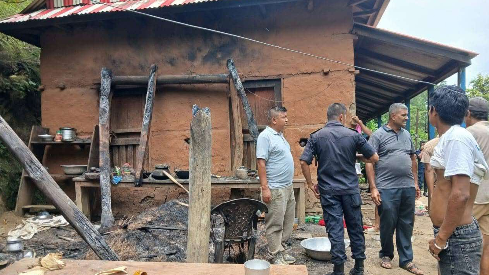 सिन्धुलीमा १६ जनाको परिवार बेपत्ता प्रकरणः ८ लाख भत्ता बुझेको दिन सुँगुर काटेर खाए, खसी बेचे, भोलिपल्टदेखि सम्पर्कविहीन