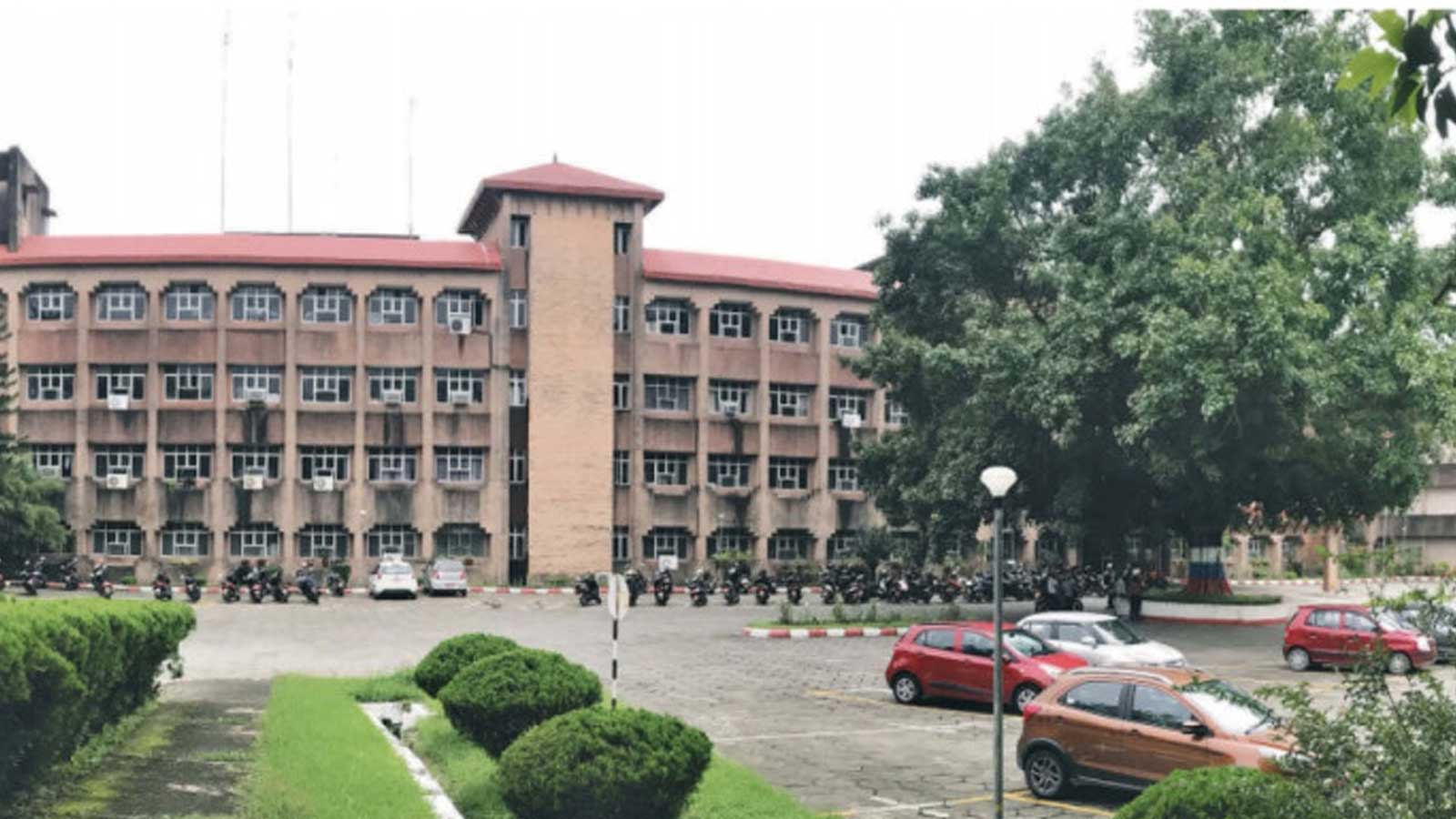 बीपी प्रतिष्ठानमा करोडौंको औषधि गायब, आन्तरिक गडबडीको फन्दामा अस्पताल