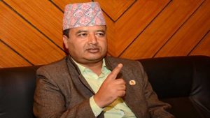 एमाले नेता महेश बस्नेत साईबर व्युरोमाः अदालतले पक्राउ अनुमति नदिएपछि बोलाएर बयान लिईँदै