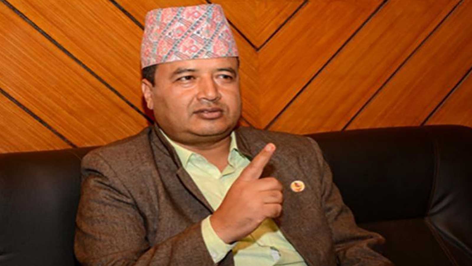 एमाले नेता महेश बस्नेत साईबर व्युरोमाः अदालतले पक्राउ अनुमति नदिएपछि बोलाएर बयान लिईँदै