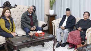 जेनजीद्वारा ‘कुटिएका र भगाइएका’ पूर्वप्रधानमन्त्री जोडीको पहिलो अर्थपूर्ण भेटः देउवा भेट्न आफैं पुगे ओली