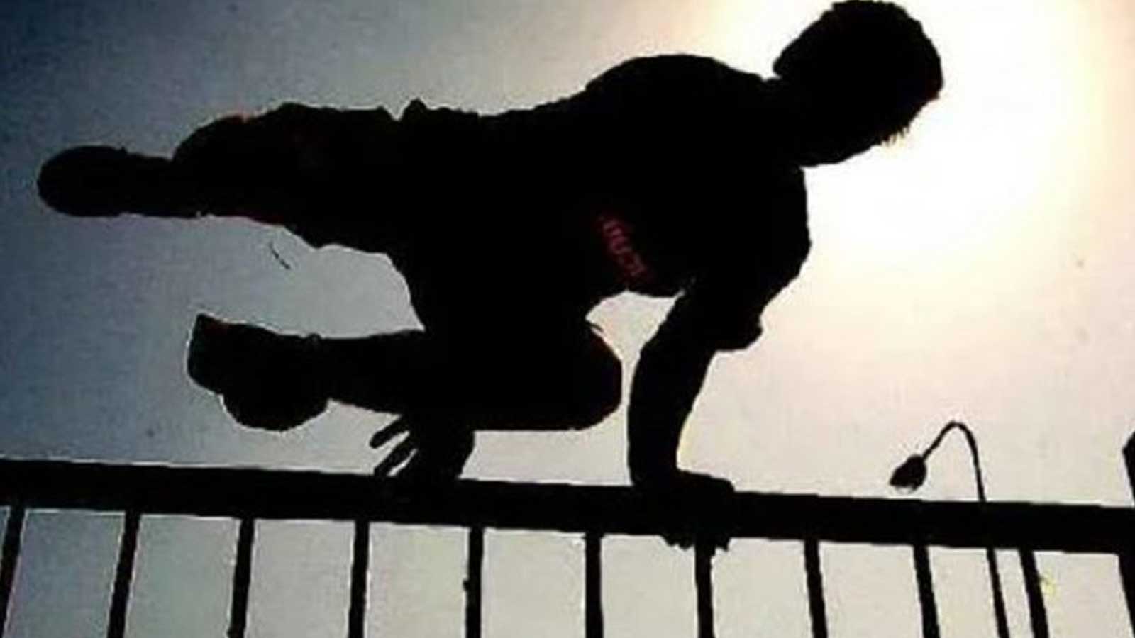 कोशी अस्पतालको शौचालयबाट ‘भेन्टिलेसनमार्फत’ भागेका थुनुवा अढाई महिनापछि घरमै समातिए