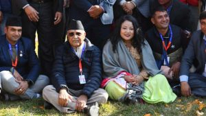 आलोचकलाई थप चिढ्याउँदै एमाले महाधिवेशनमा ओलीसँग ज्योति मगरको फोटोसुट