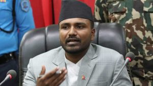 प्रधानमन्त्रीको निर्देशनले पनि टसमसाएनन् मन्त्री गुप्ता, राजीनामा नदिएर पदमा टिकिरहने संकेत