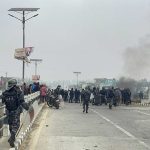 धनुषामा ऐलानी जग्गा कब्जाको विवादले सतलोक आश्रम र स्थानीयबीच झडपः प्रहरीद्वारा अश्रुग्यास प्रहार, सडक ठप्प