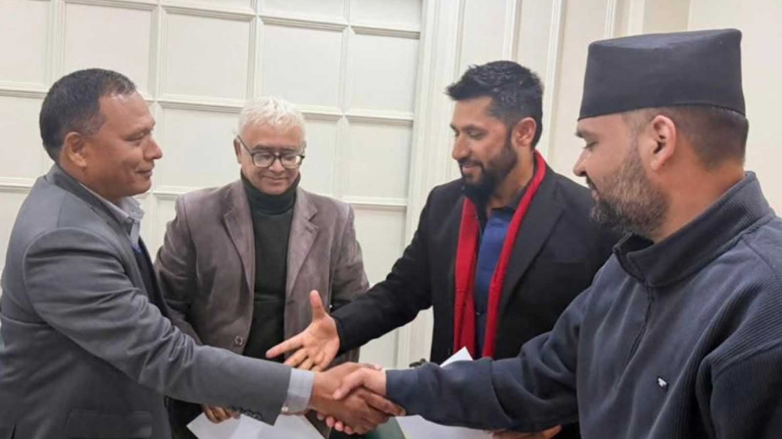 १५ दिनमै भत्किँदै कुलमान–रवि एकताः अपमान र भागबण्डाको असहमतिले रास्वपाबाट अलगिँदै ‘उज्यालो नेपाल’