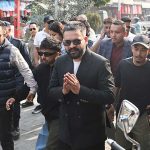 चुनावी माहौल ओलीतिर मोडिएको संकेत पाएपछि देश दौडाहा छोडेर हतारमै झापा फर्किए बालेन