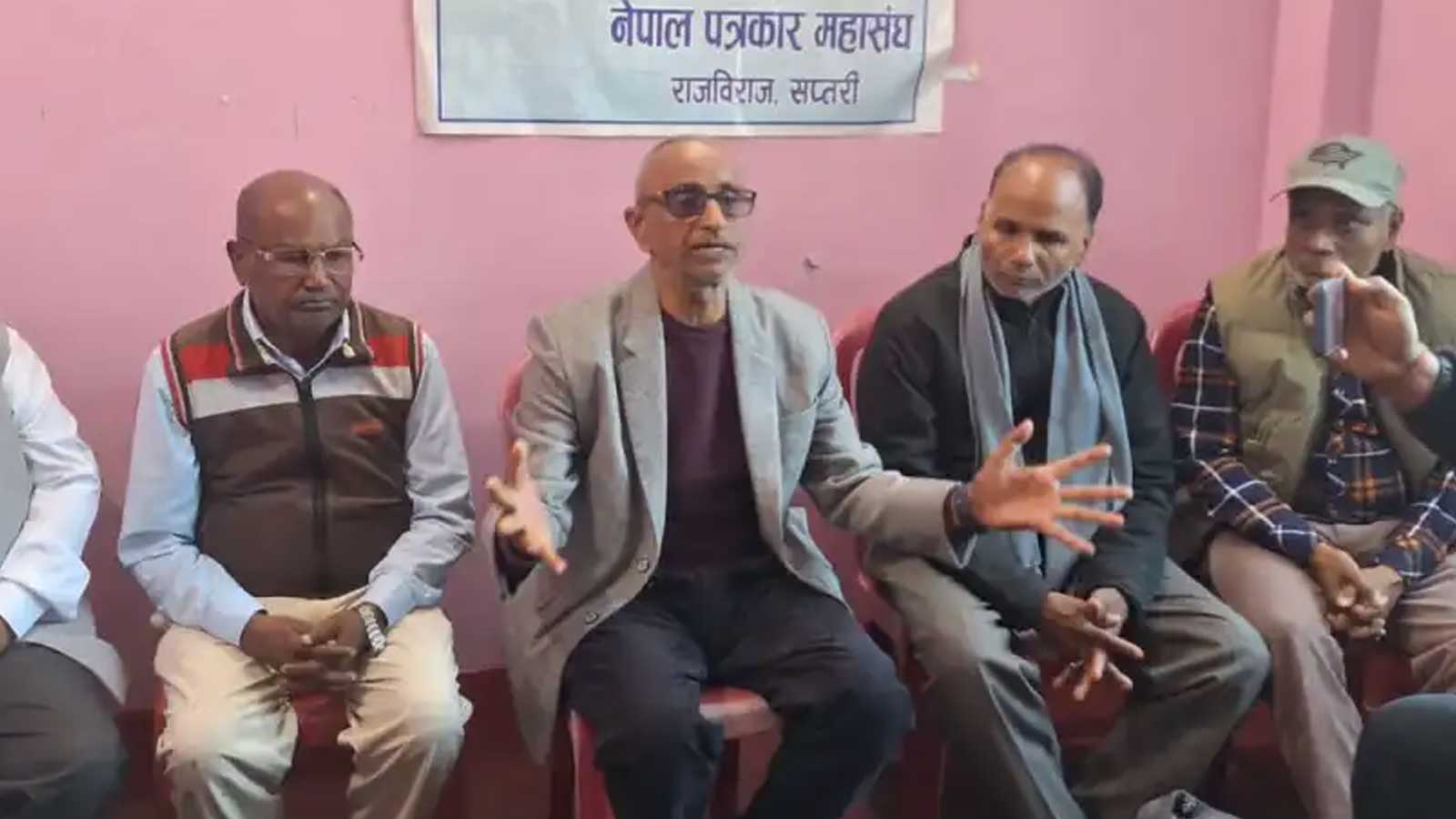 घर फर्किए, आत्मालोचना गरे, अनि फेरि भागे जितेन्द्र देवः एमालेभित्रको असन्तोष कि अवसरवादी राजनीति ?