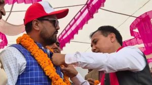 रास्वपामा पहिरो झन् तीव्रः जिल्ला सभापति महेन्द्रसिंह ठकुरी कांग्रेसमा प्रवेश