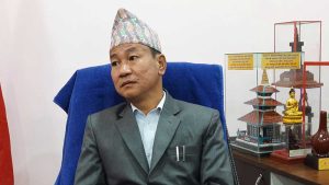 सरकारमाथि ‘सैनिक आतंक’ फैलाएको हर्क साम्पाङको आरोप, सेनालाई सुकुम्बासीको लगत नदिन आह्वान