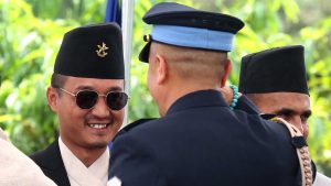 मर्यादाक्रममा प्रधानमन्त्री बालेनको हस्तक्षेपः १५ दिनमै शक्तिशाली गृहमन्त्री गुरुङको दुई तह घटुवा