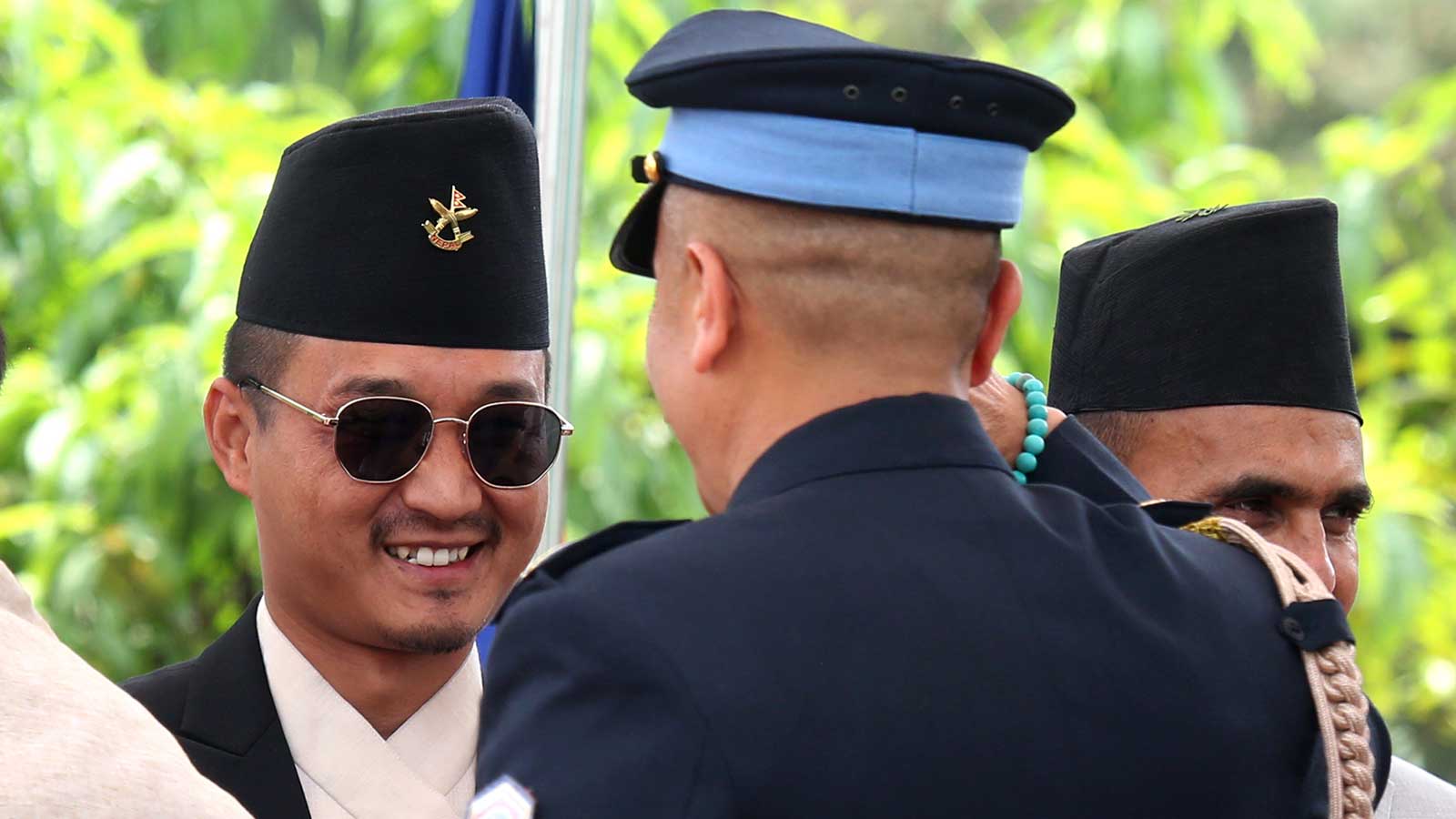 मर्यादाक्रममा प्रधानमन्त्री बालेनको हस्तक्षेपः १५ दिनमै शक्तिशाली गृहमन्त्री गुरुङको दुई तह घटुवा