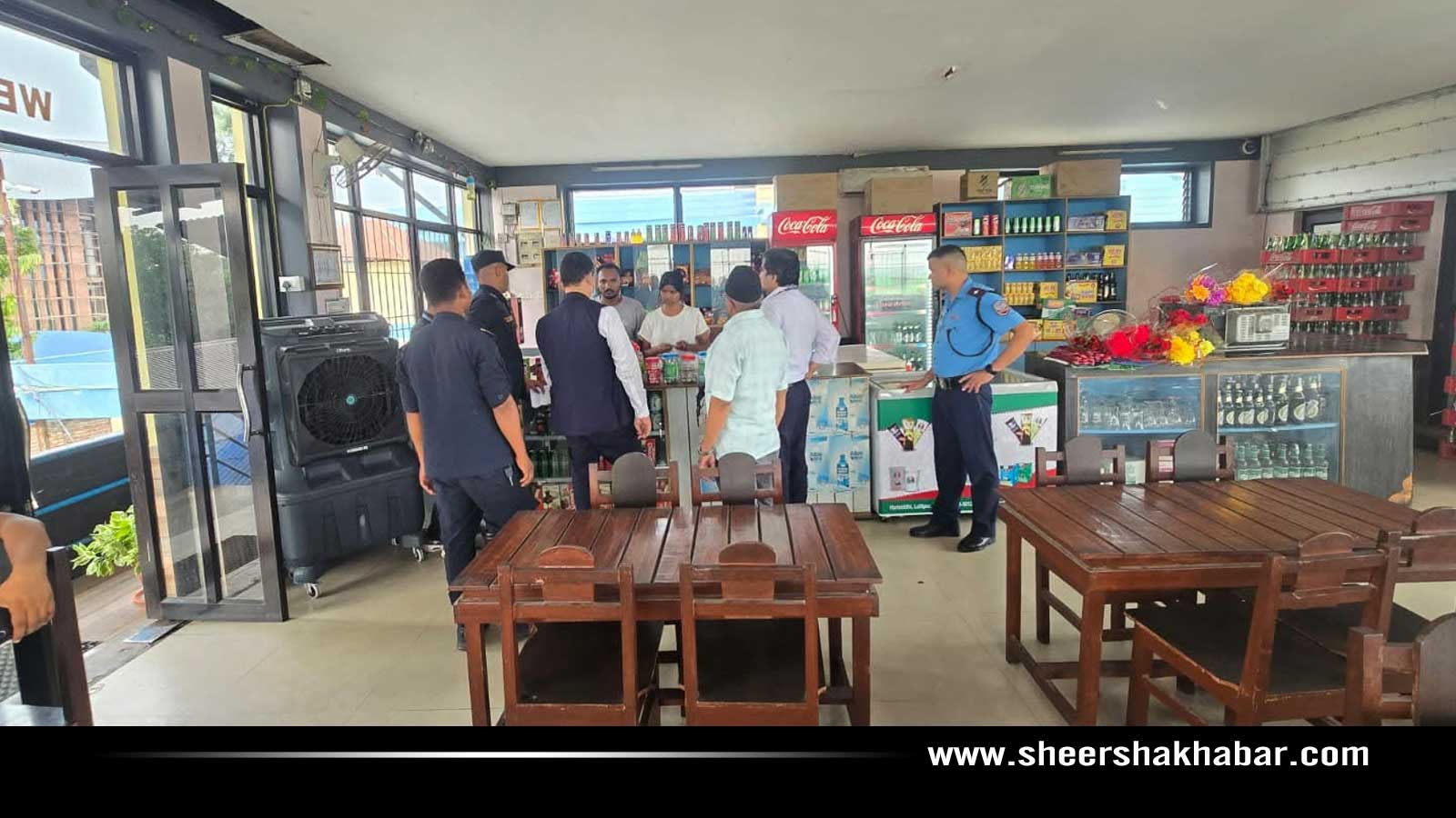 विराटनगर एयरपोर्टभित्र यात्रु ठगीको धन्दाः ५० को कोक १६०, १०० को चकलेट २०० !