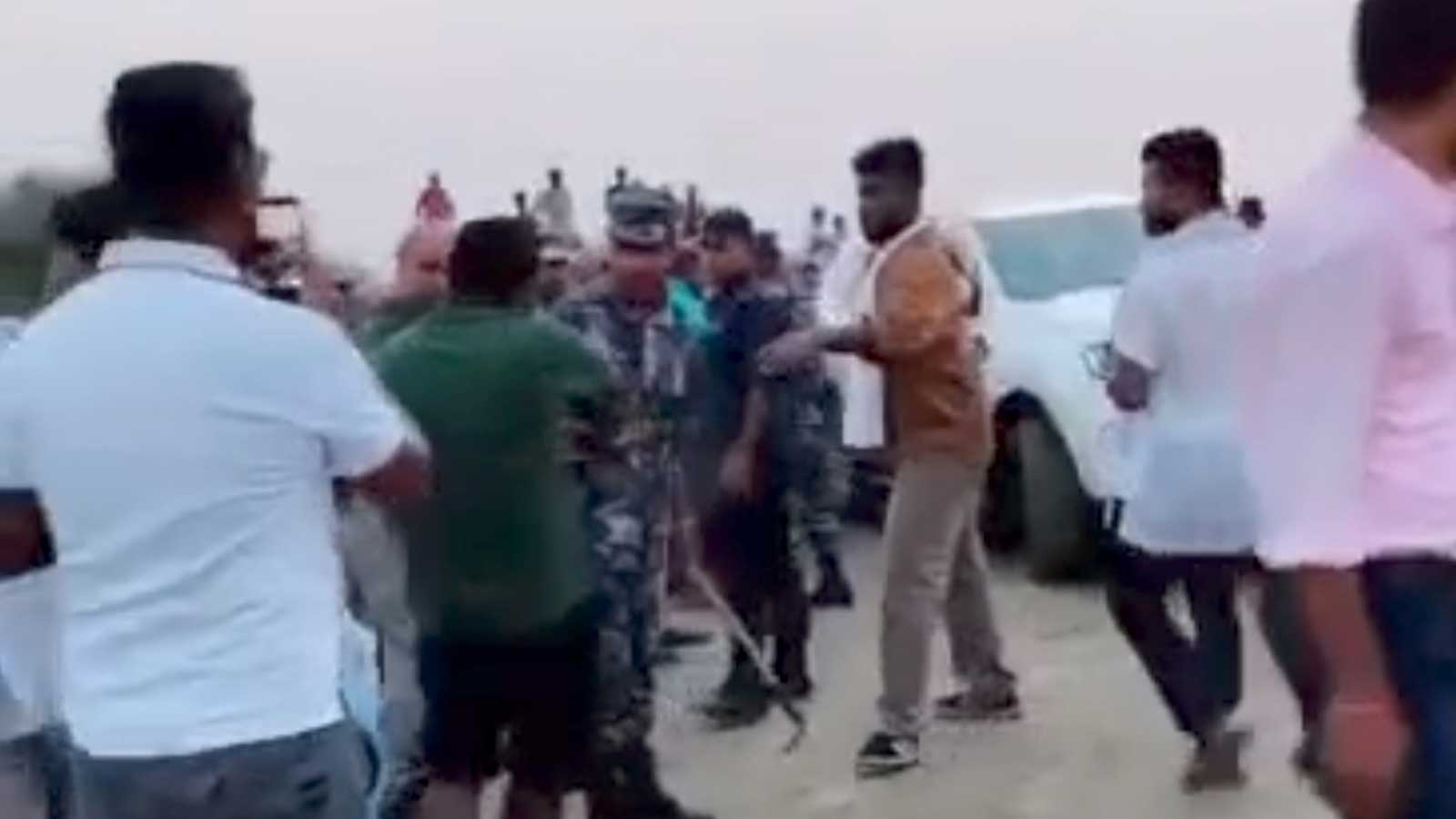 कमला पुलको प्रश्नबाट भागे मन्त्री ! बजेटबारे जवाफ माग्दा हतारहतार गाडी कुदाएर फर्किए सुनिल लम्साल