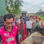 सिरहामा गृहमन्त्री पुग्नुअघि मृतक बालकको घरअगाडि तनाव, सुरक्षा टोली नै घेरियो