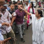 ममता बनर्जीले आफ्नै कार्यकर्तालाई थप्पड हानिनः भिडियो भाईरल