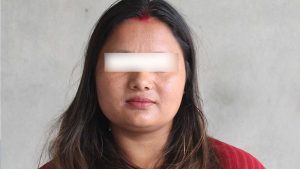 ‘प्रहरीको असई हुँ’ भन्दै १५ लाख ५० हजार ठगी गर्ने महिला पक्राउ
