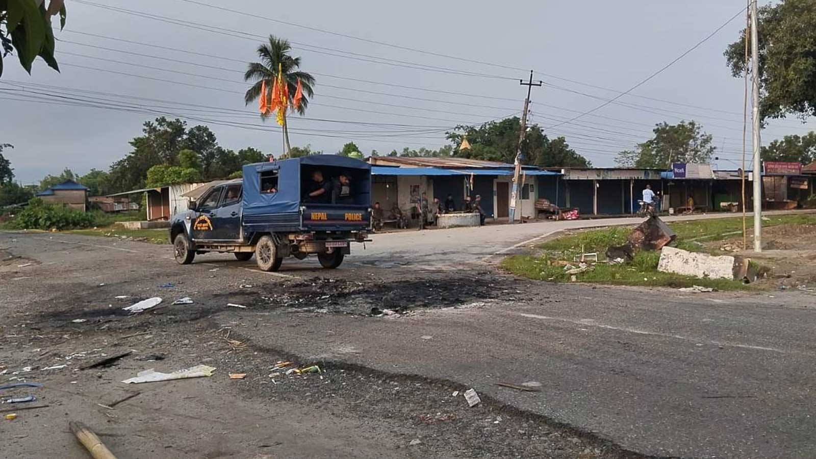 सुनसरीमा मध्येराती दुई समुदायको झडपमा प्रहरीले गोली चलाउँदा एक जनाको मृत्यु, अनिश्चितकालीन कर्फ्यु