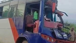 भारतमा नेपाली तीर्थयात्री सवार बस दुर्घटना, तीन जनाको मृत्यु, ४५ भन्दा बढी घाइते