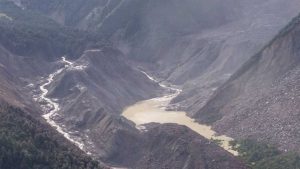 भोटेकोशीमा टरेको छैन खतराः नदी थुनिएर बनेको ताल फुट्न सक्ने विभागको चेतावनी