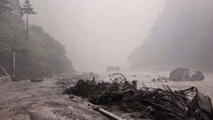 नेपालमा बाढी आउनुअघि चीनको केरुङ क्षेत्रमा भीषण पहिरो, चीनतर्फको सडक र सञ्चार अवरुद्ध