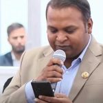 संसदमा सांसद बोल्दै थिए, छेउबाट अर्कैको आवाज आयो– ‘झ्याउ लागिसक्यो, चिया खान जाऊँ ब्रदर !’